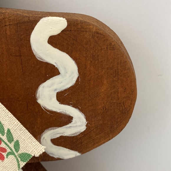 Wooden gingerbread man - Picture 3 of 6